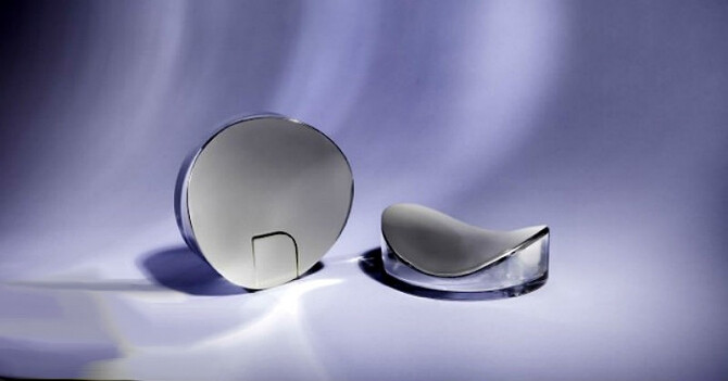 Дебютный аромат Au Fil de Toi от Emmanuelle Khanh – воплощение духа легендарного дизайнера